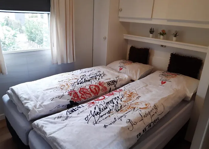 シャレー Heggemus オーイステルウェイク